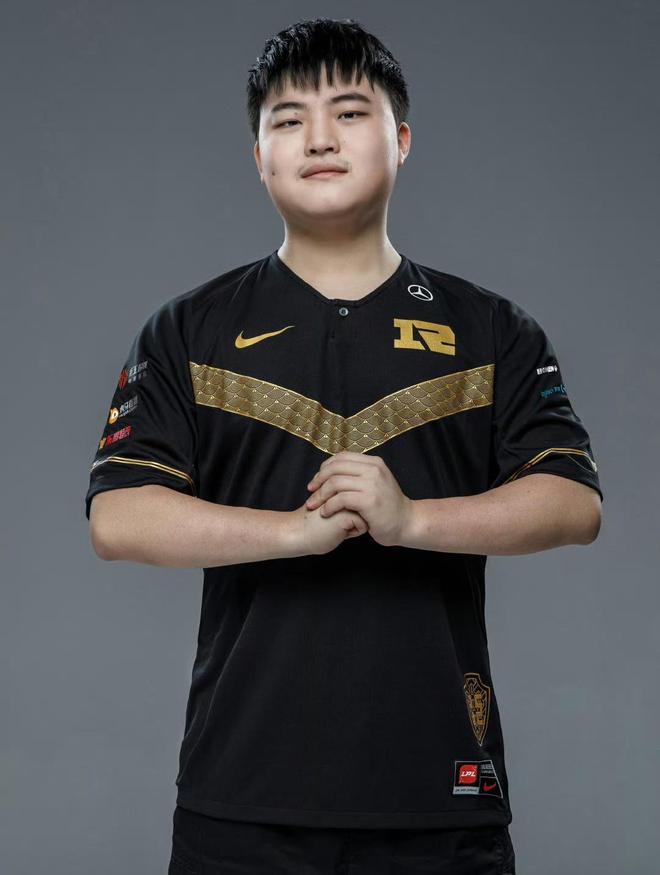 关于Uzi连续三场比赛得分超过战术调整，RNG不断突破！气势如虹延续的信息爱游戏真人娱乐