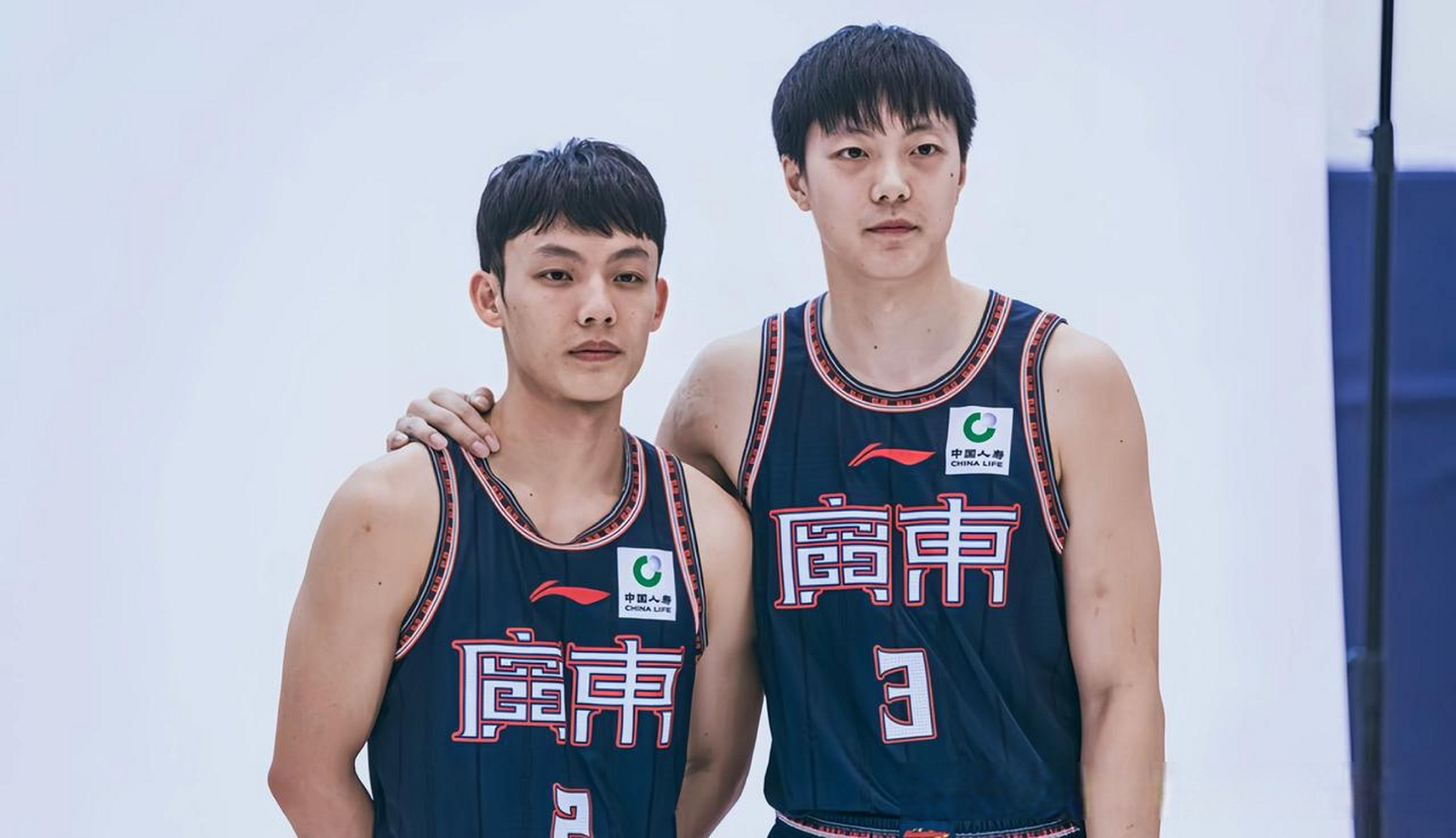 包含集结日突围战来临，广东宏远围绕CBA常规赛遗憾出局，更衣室稳定，医务组通报恢复的词条爱游戏官方注册